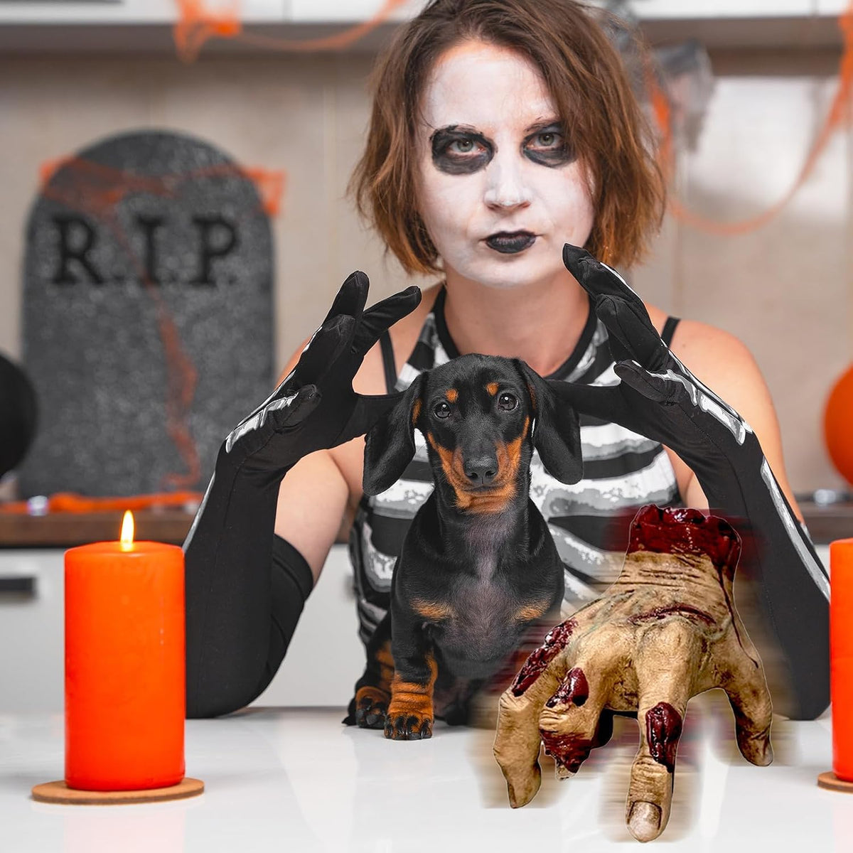 Turbo Cables – Animated Halloween Scary Hand Prop